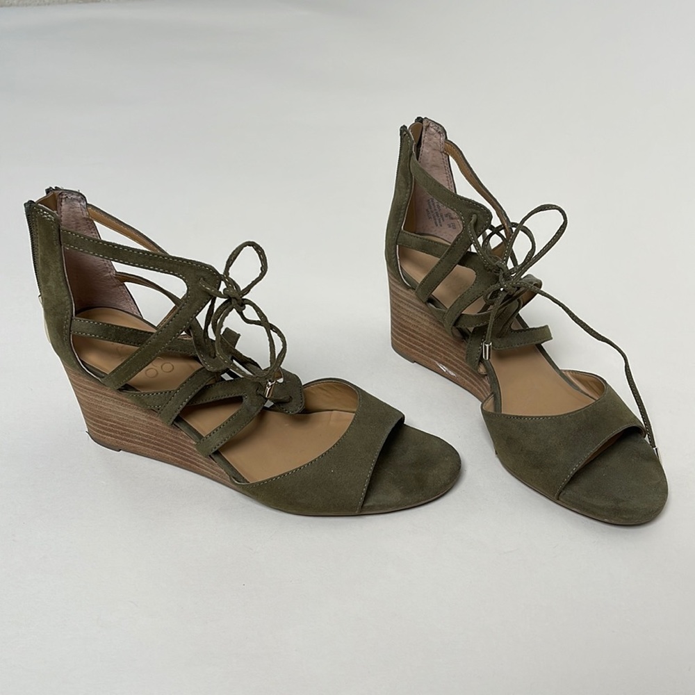 Franco Sarto Olive Green Faux Suede Wedge Lace Up shoes 9 Women’s